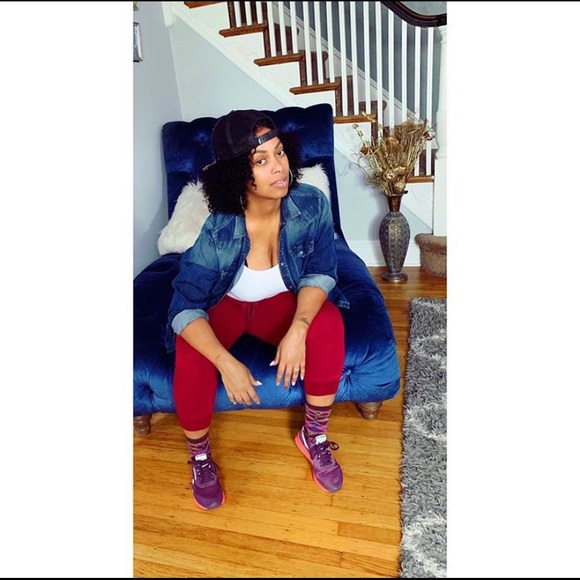 Meet your Posher, Tanisha Nicole - Picture 4 of 6